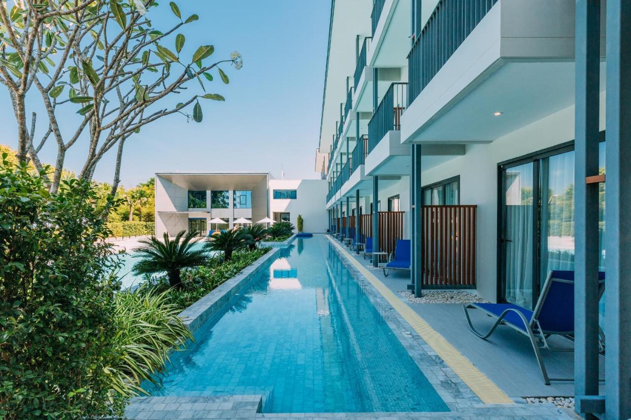 Seabed Grand Hotel Phuket - Sha Extra Plus Экстерьер фото The swimming pool at the hotel