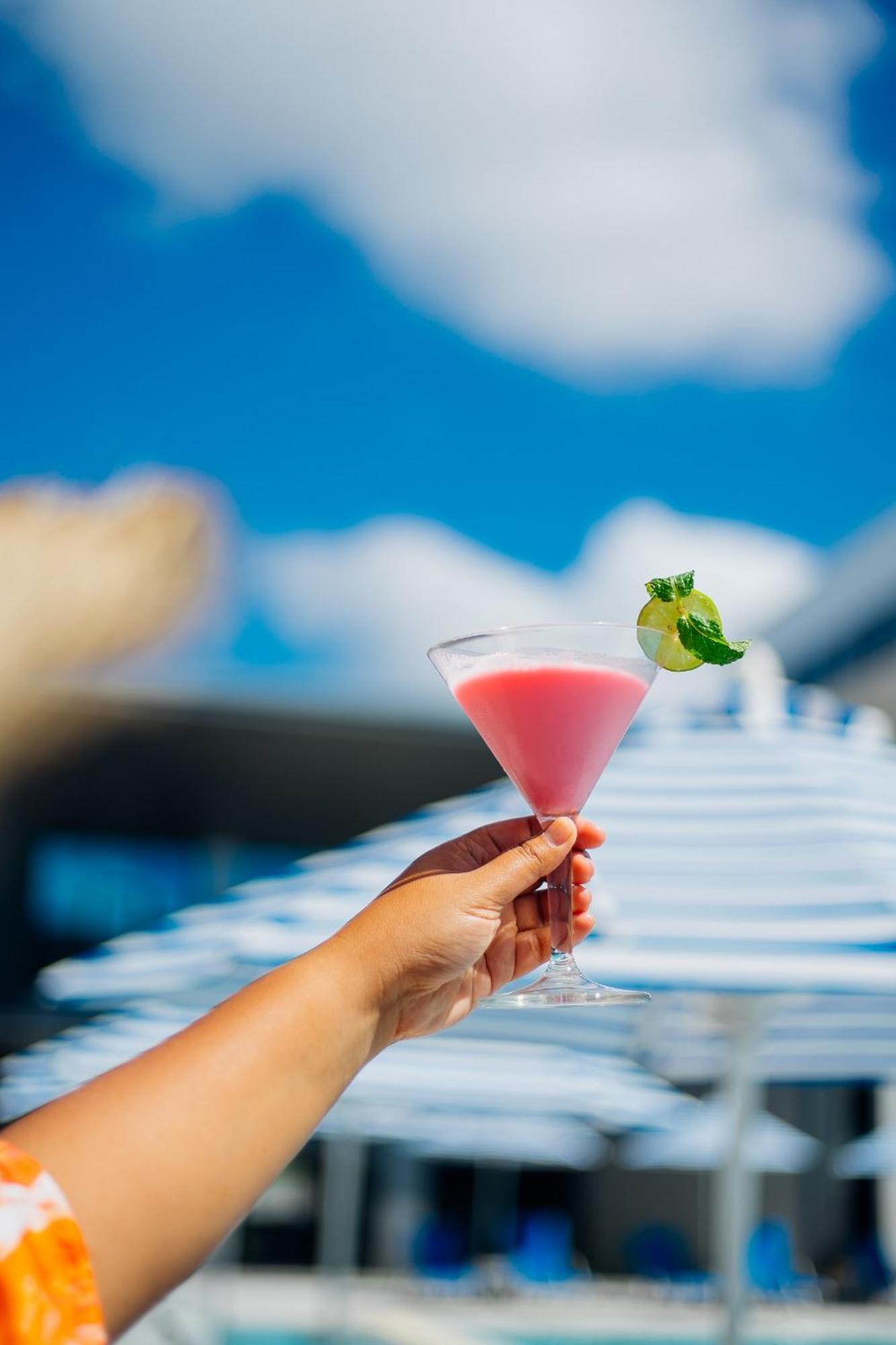 Seabed Grand Hotel Phuket - Sha Extra Plus Экстерьер фото A cosmopolitan