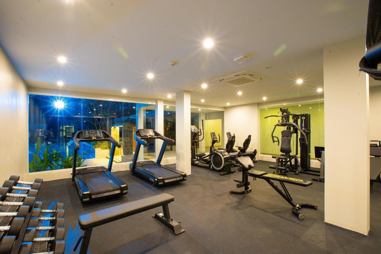 Seabed Grand Hotel Phuket - Sha Extra Plus Экстерьер фото A gym in a condominium
