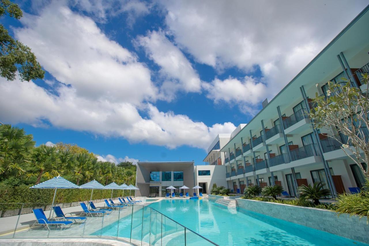 Seabed Grand Hotel Phuket - Sha Extra Plus Экстерьер фото The swimming pool at the hotel