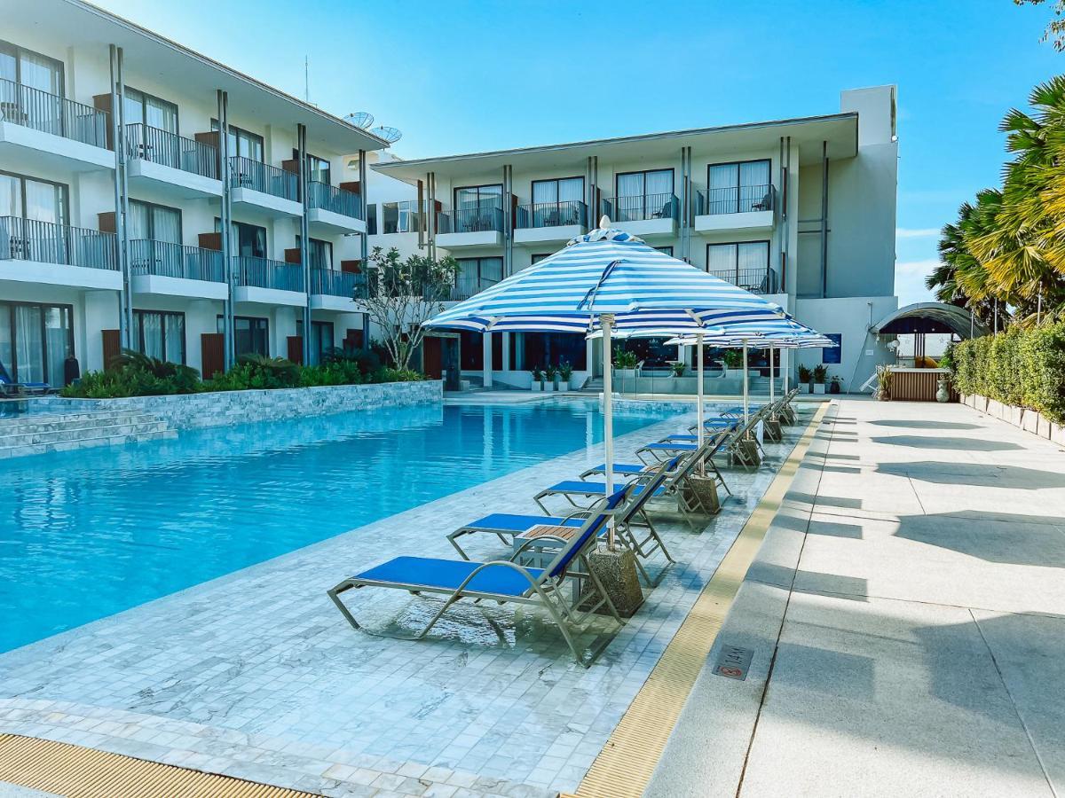Seabed Grand Hotel Phuket - Sha Extra Plus Экстерьер фото The swimming pool at the hotel