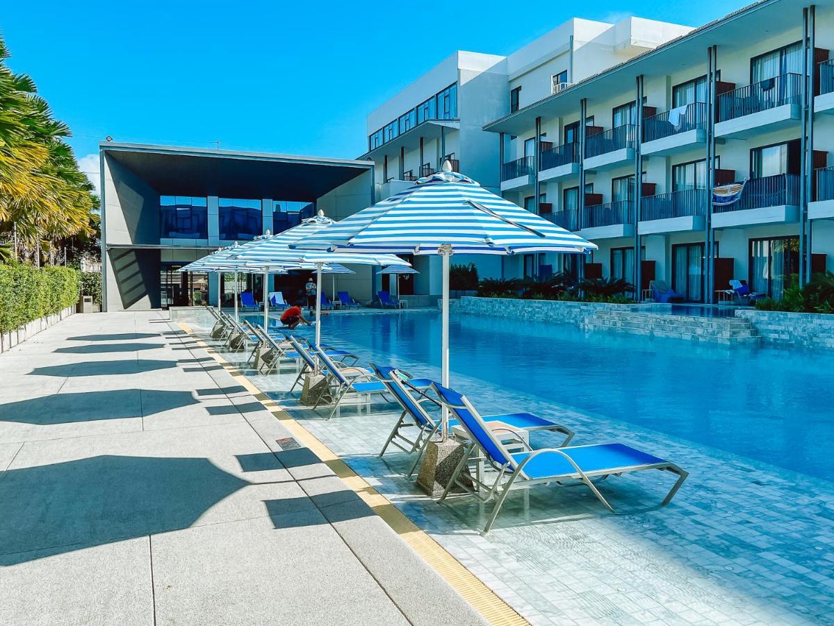 Seabed Grand Hotel Phuket - Sha Extra Plus Экстерьер фото The hotel's pool