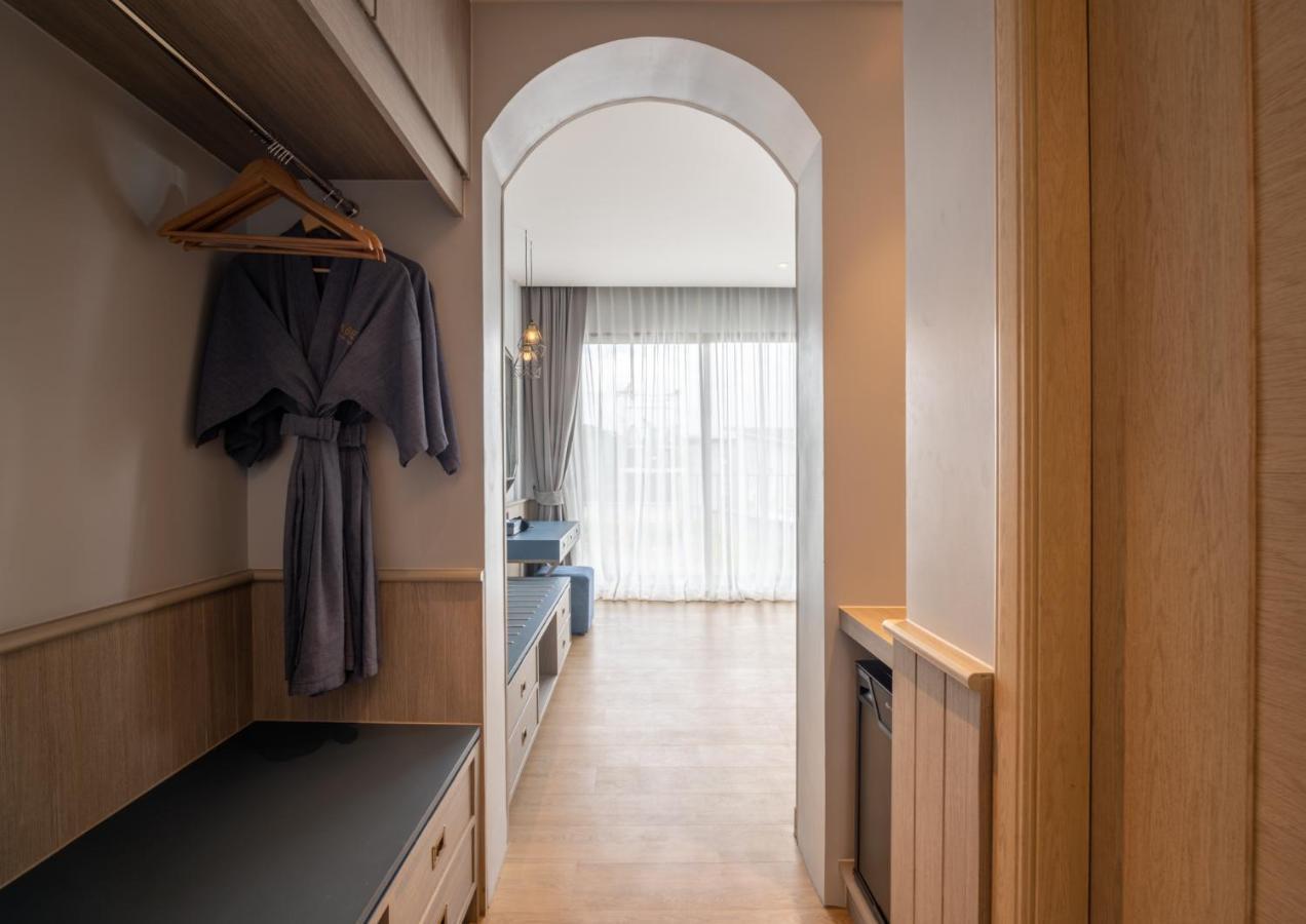 Seabed Grand Hotel Phuket - Sha Extra Plus Экстерьер фото A room at the hotel