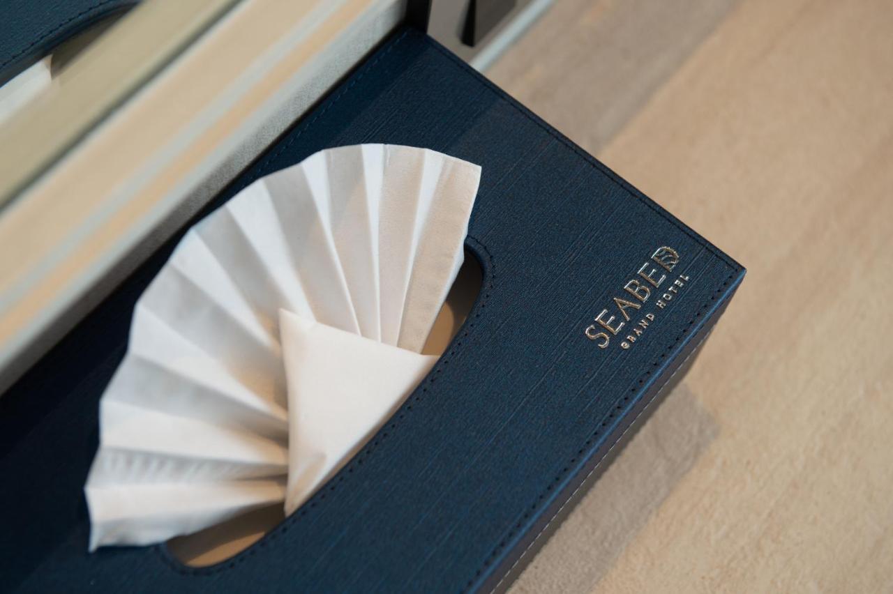 Seabed Grand Hotel Phuket - Sha Extra Plus Экстерьер фото A tissue box