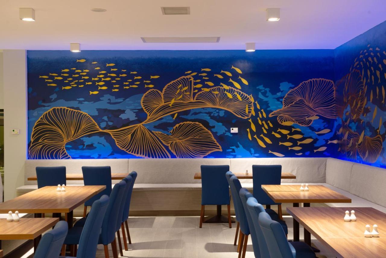 Seabed Grand Hotel Phuket - Sha Extra Plus Экстерьер фото Interior of the restaurant